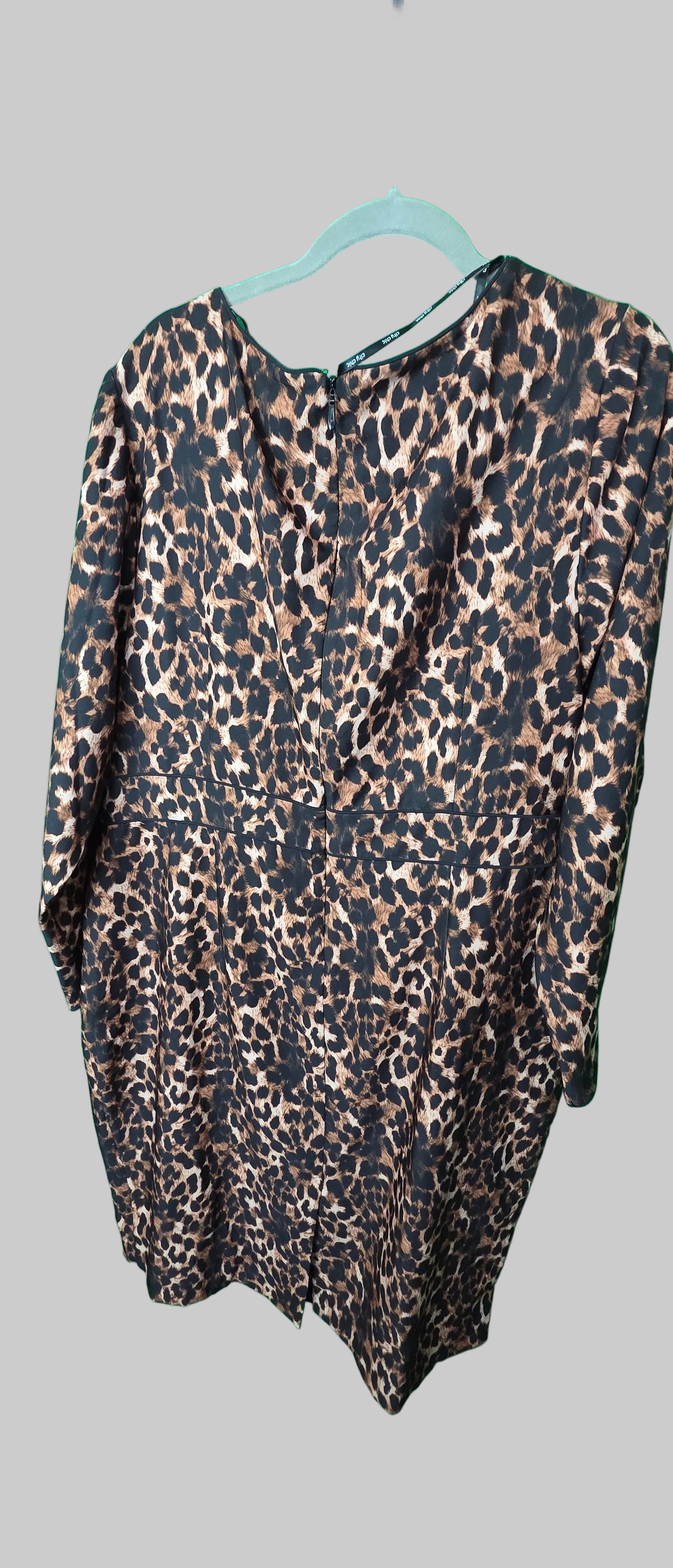 Women's Scoop Neck Leopard Print Dress - 3/4 Sleeve Business Casual