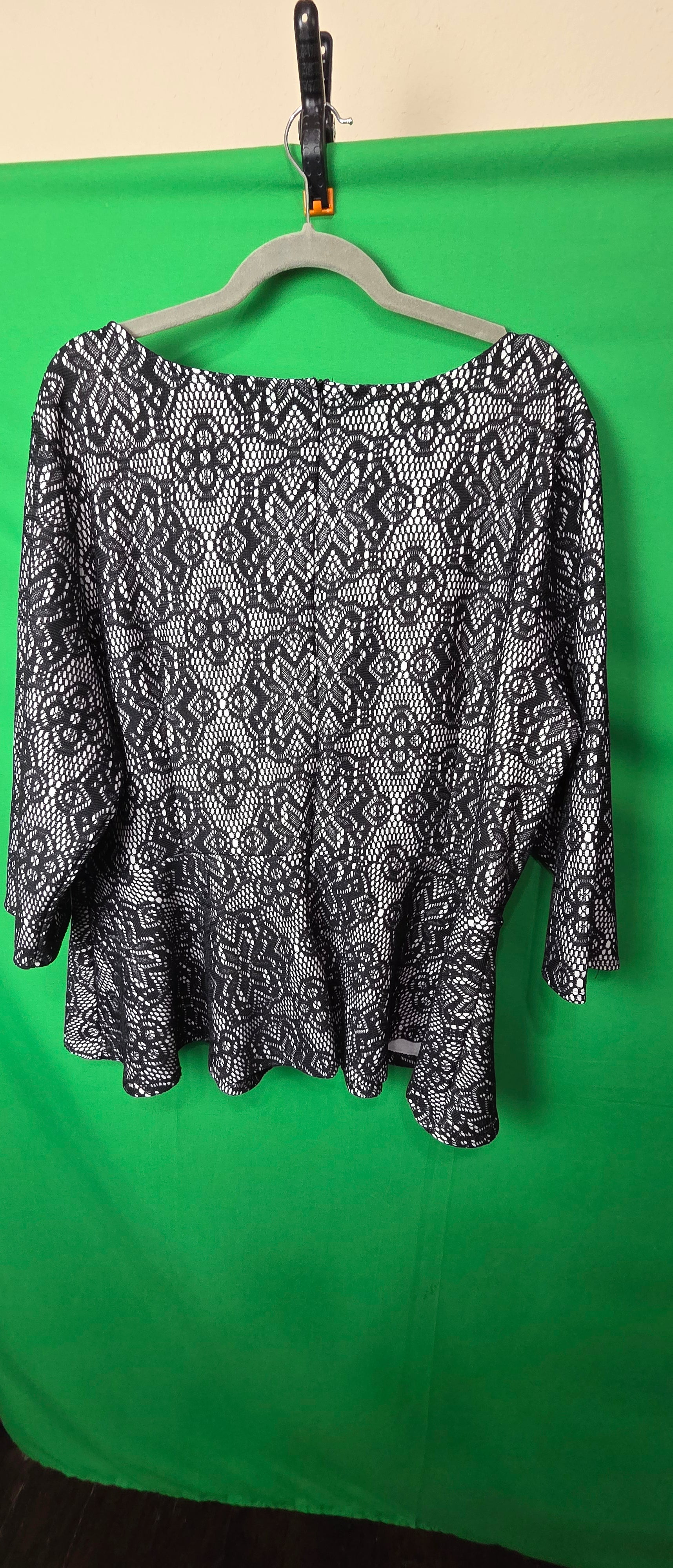Ashley Stewart Lace Peplum Blouse 3/4 Sleeve Scoop Neck Black White Lined